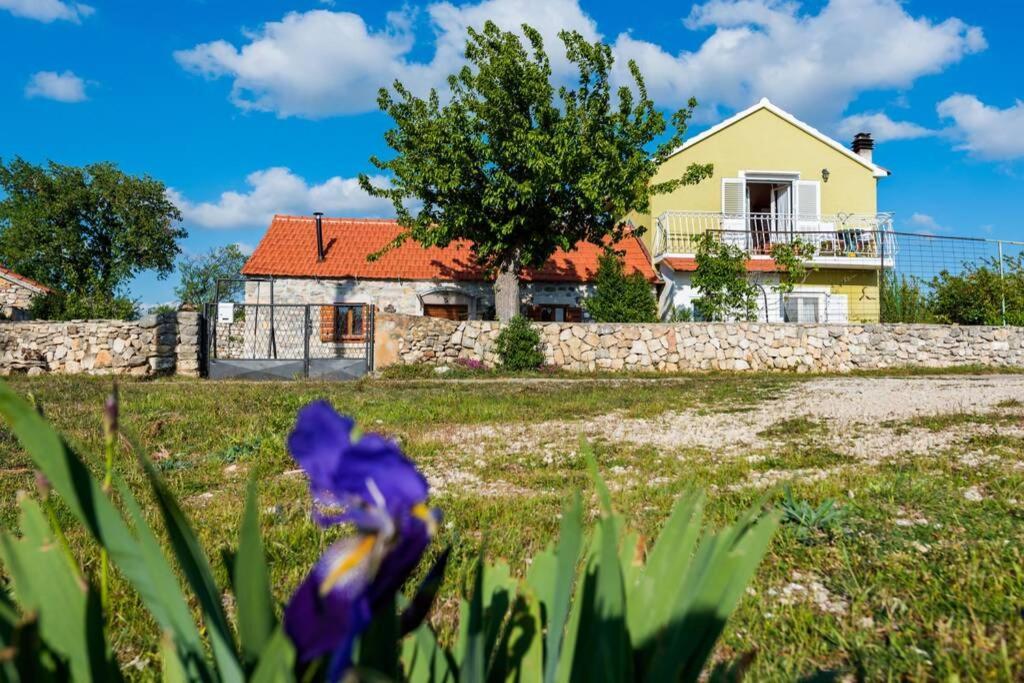 Peaceful House In Nature Nearby National Park Krka Bristane Exterior photo