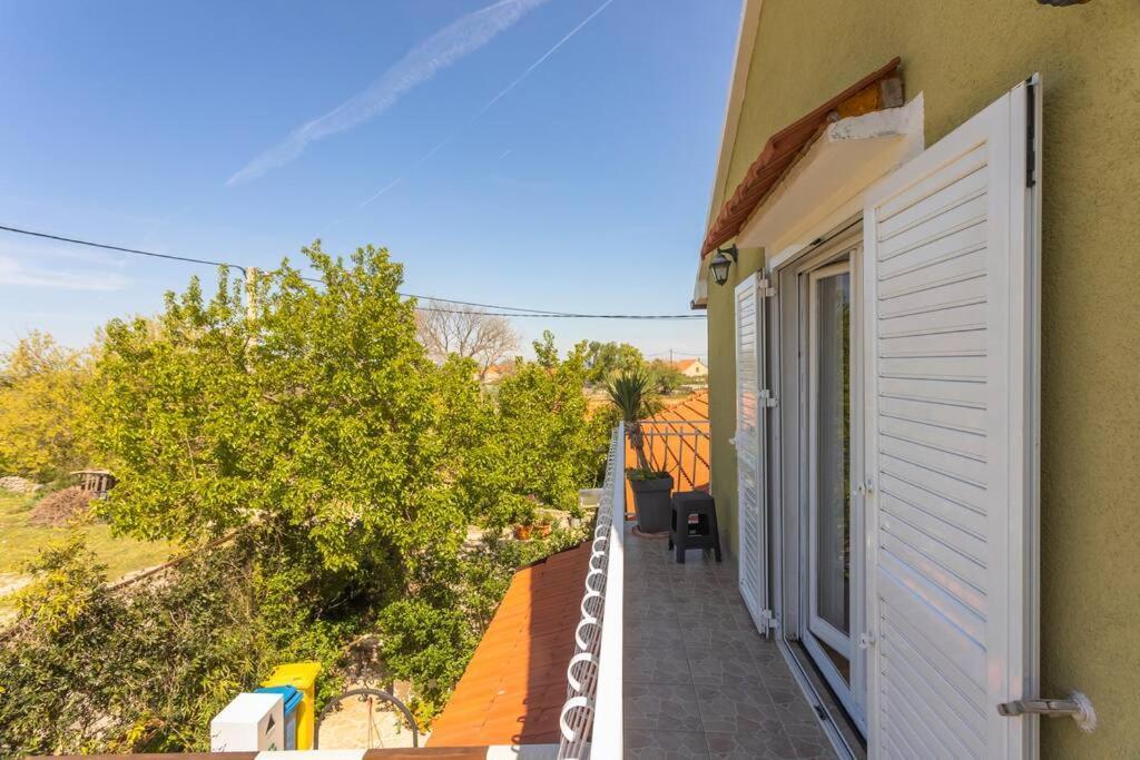 Peaceful House In Nature Nearby National Park Krka Bristane Exterior photo