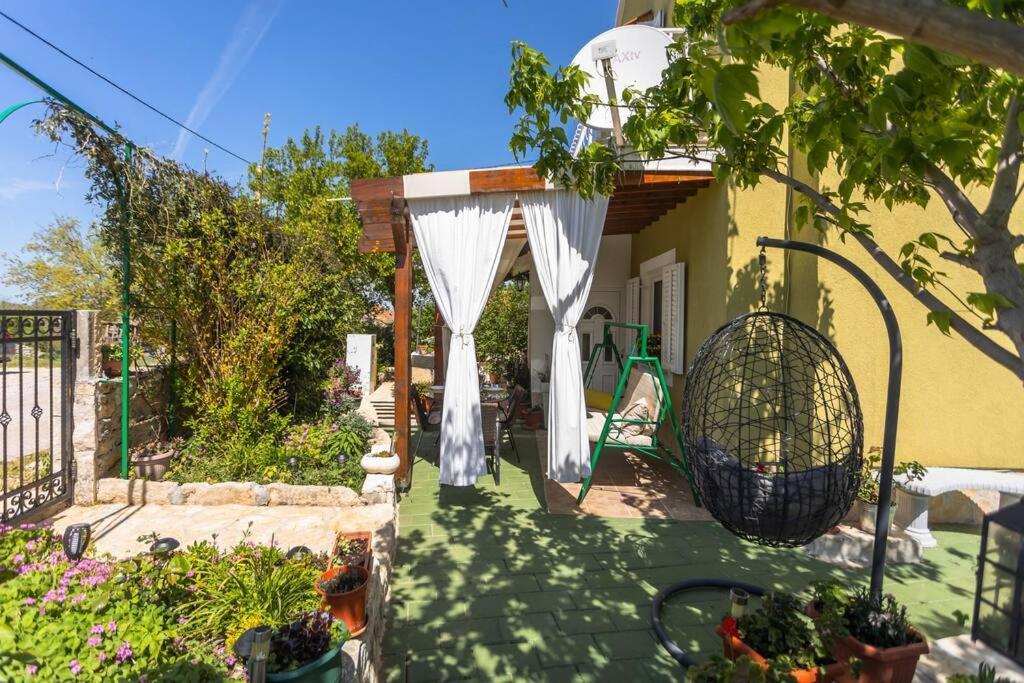 Peaceful House In Nature Nearby National Park Krka Bristane Exterior photo
